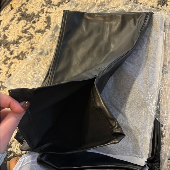 Split-hem vegan leather 90s straight pant-Abercrombie-size 32 - Picture 4 of 4